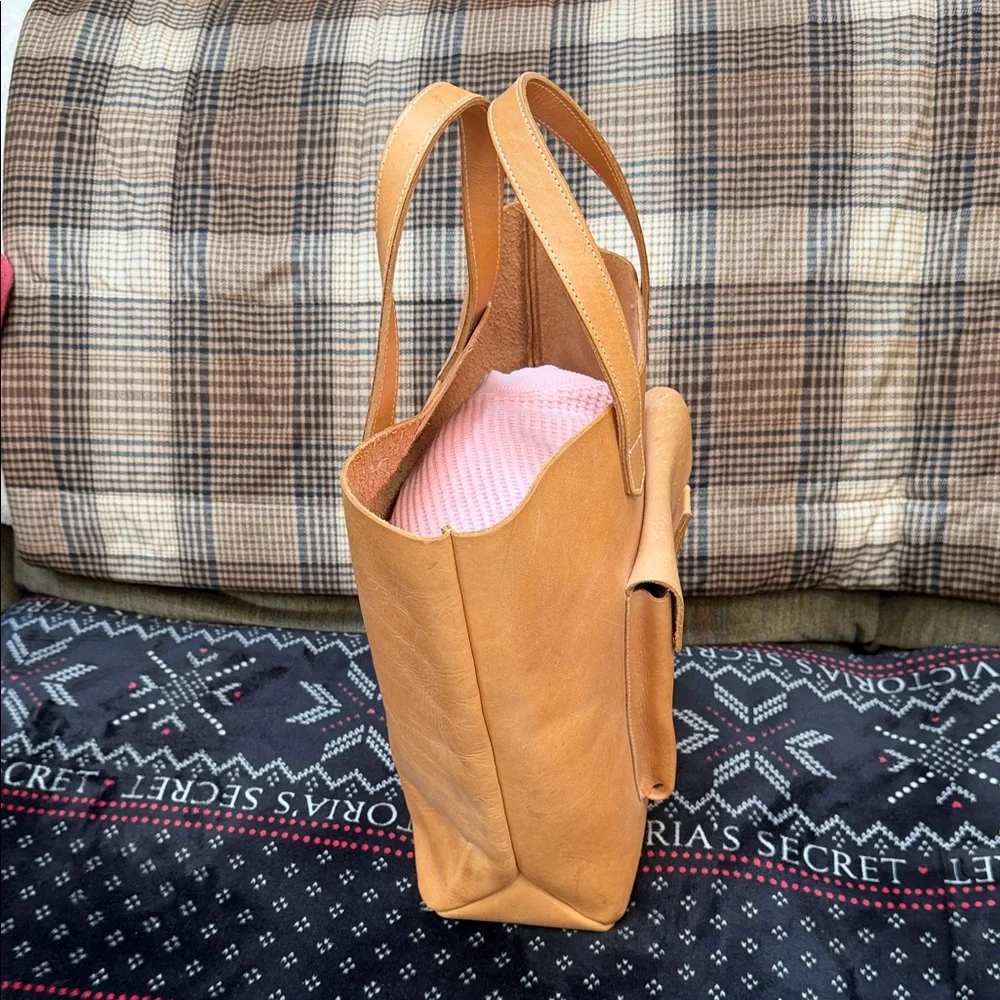 American Apparel Tan LEATHER Tote Bag EXCELLENT CONDITION HARDLY USED 14 X 14 - Picture 10 of 13